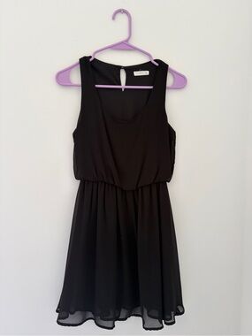 Women's Black Sleeveless Chiffon Dress
